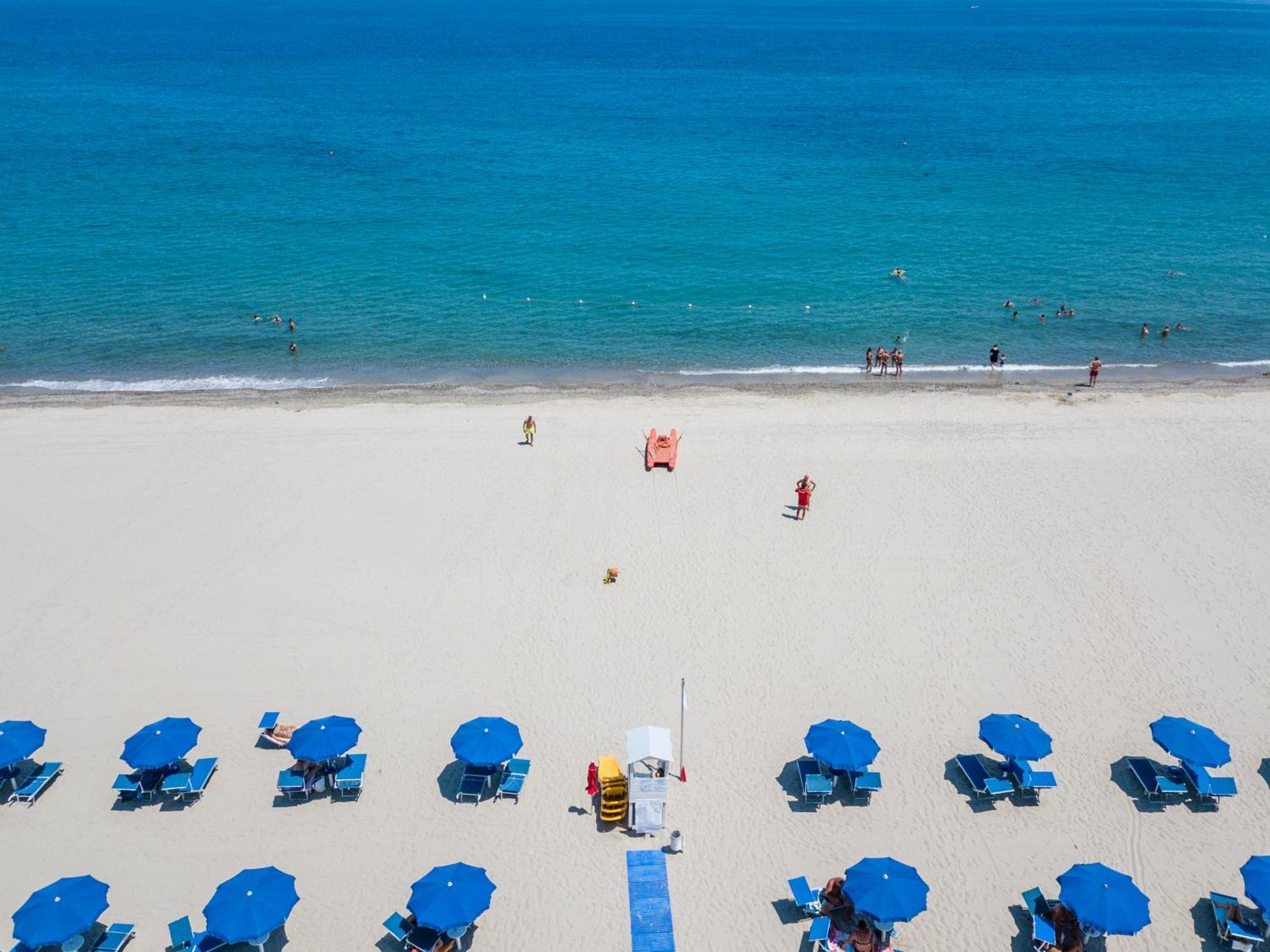Le Dune Beach Club Messina Eksteriør bilde