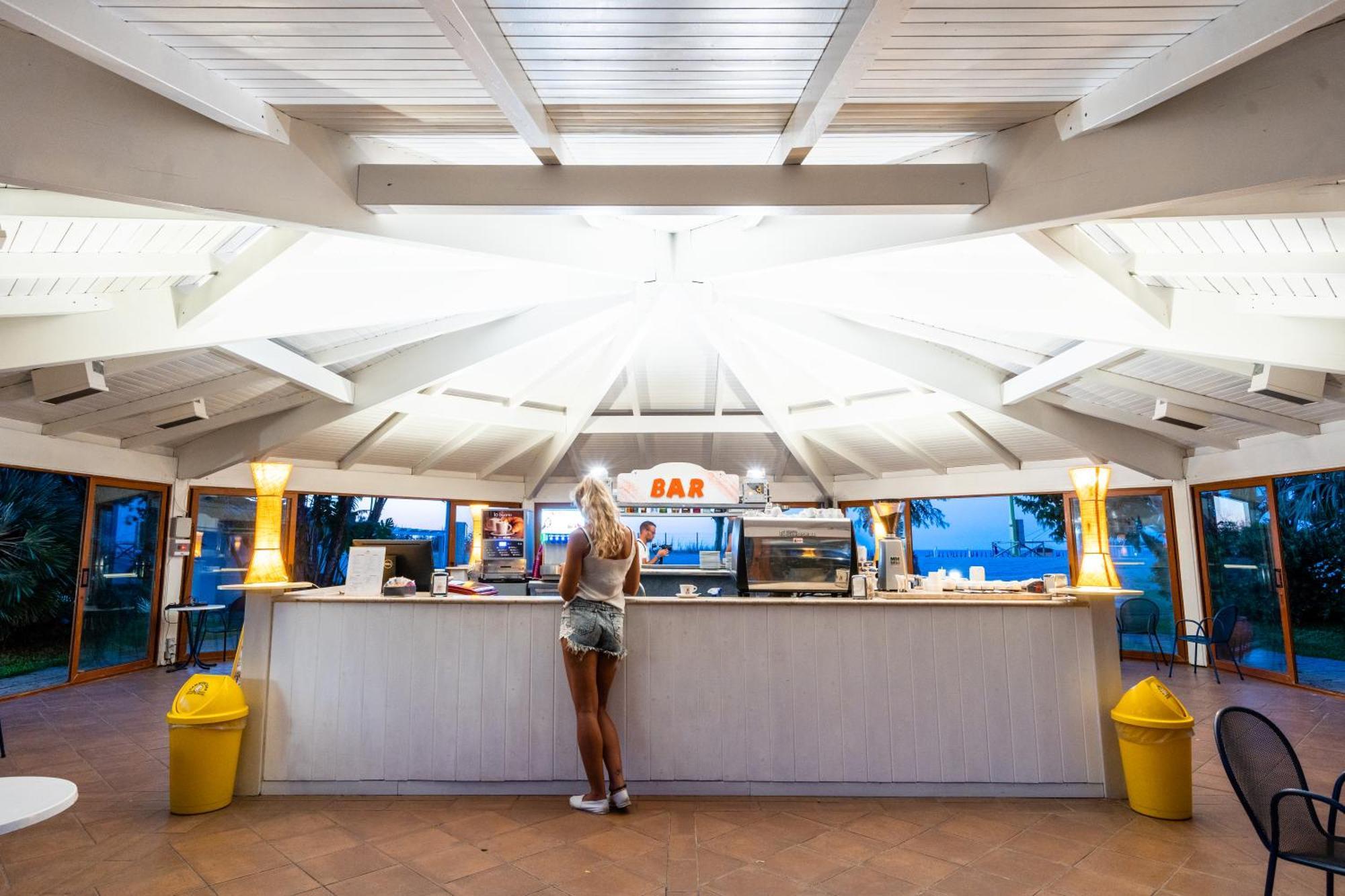 Le Dune Beach Club Messina Eksteriør bilde