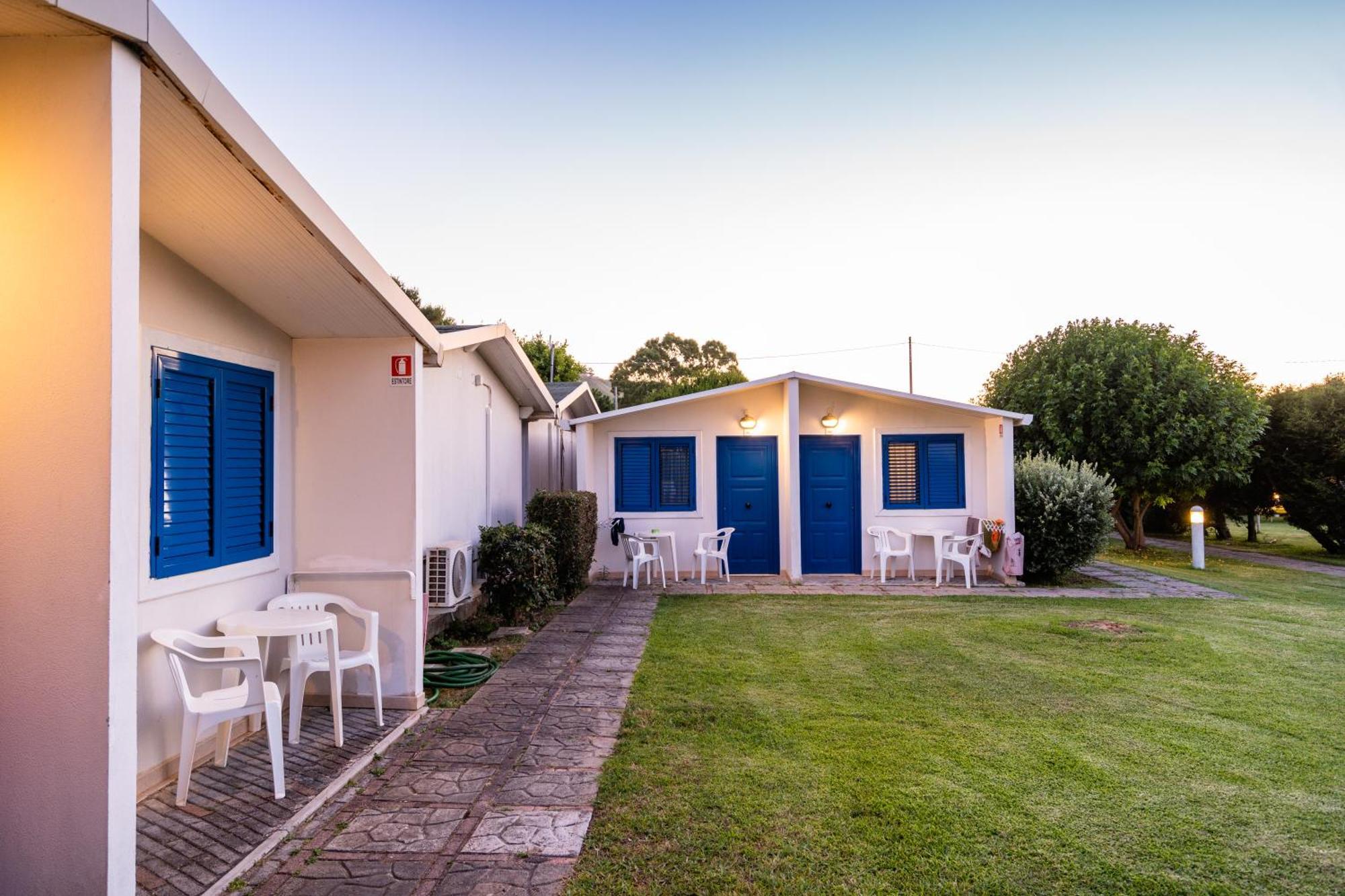 Le Dune Beach Club Messina Eksteriør bilde