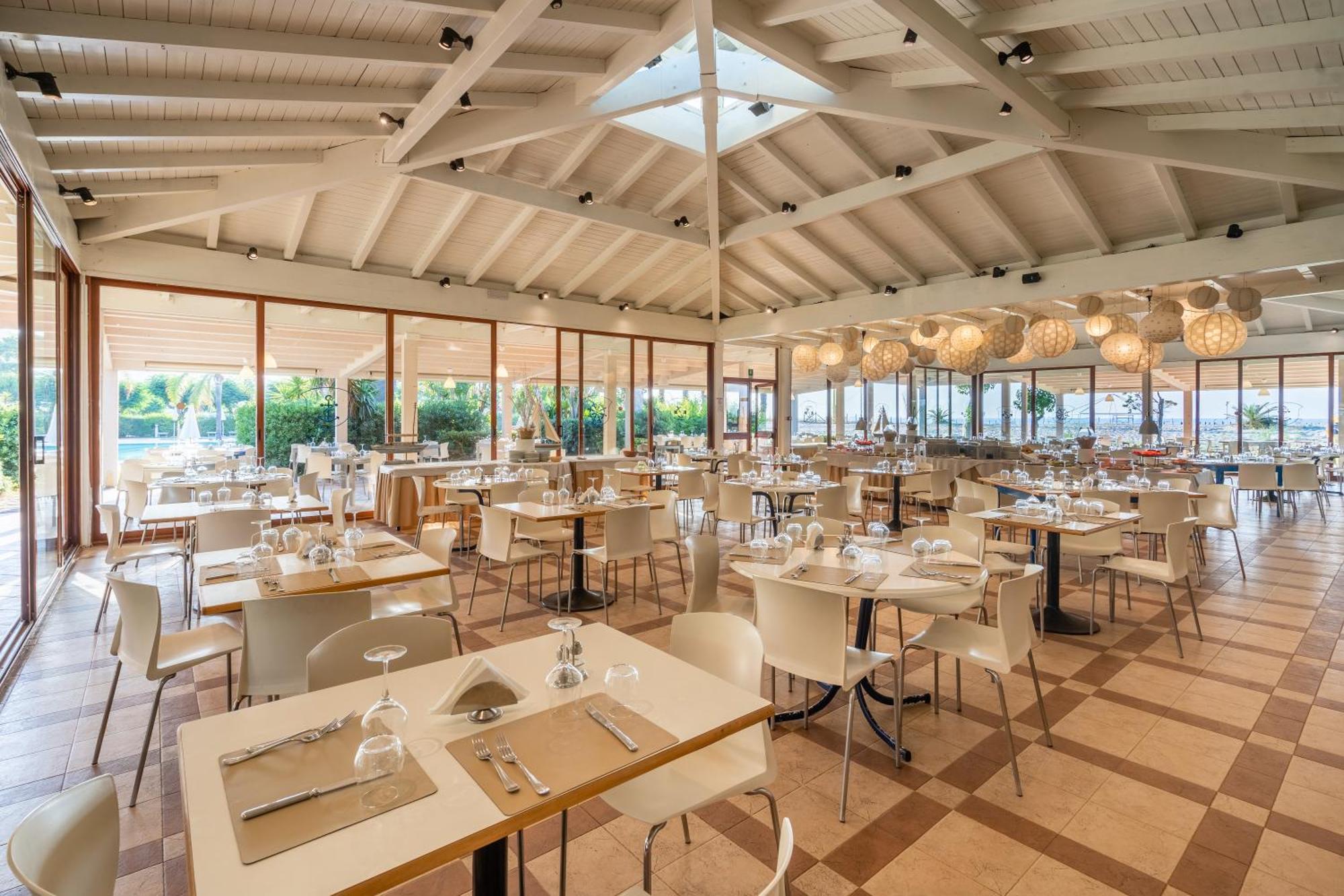 Le Dune Beach Club Messina Eksteriør bilde