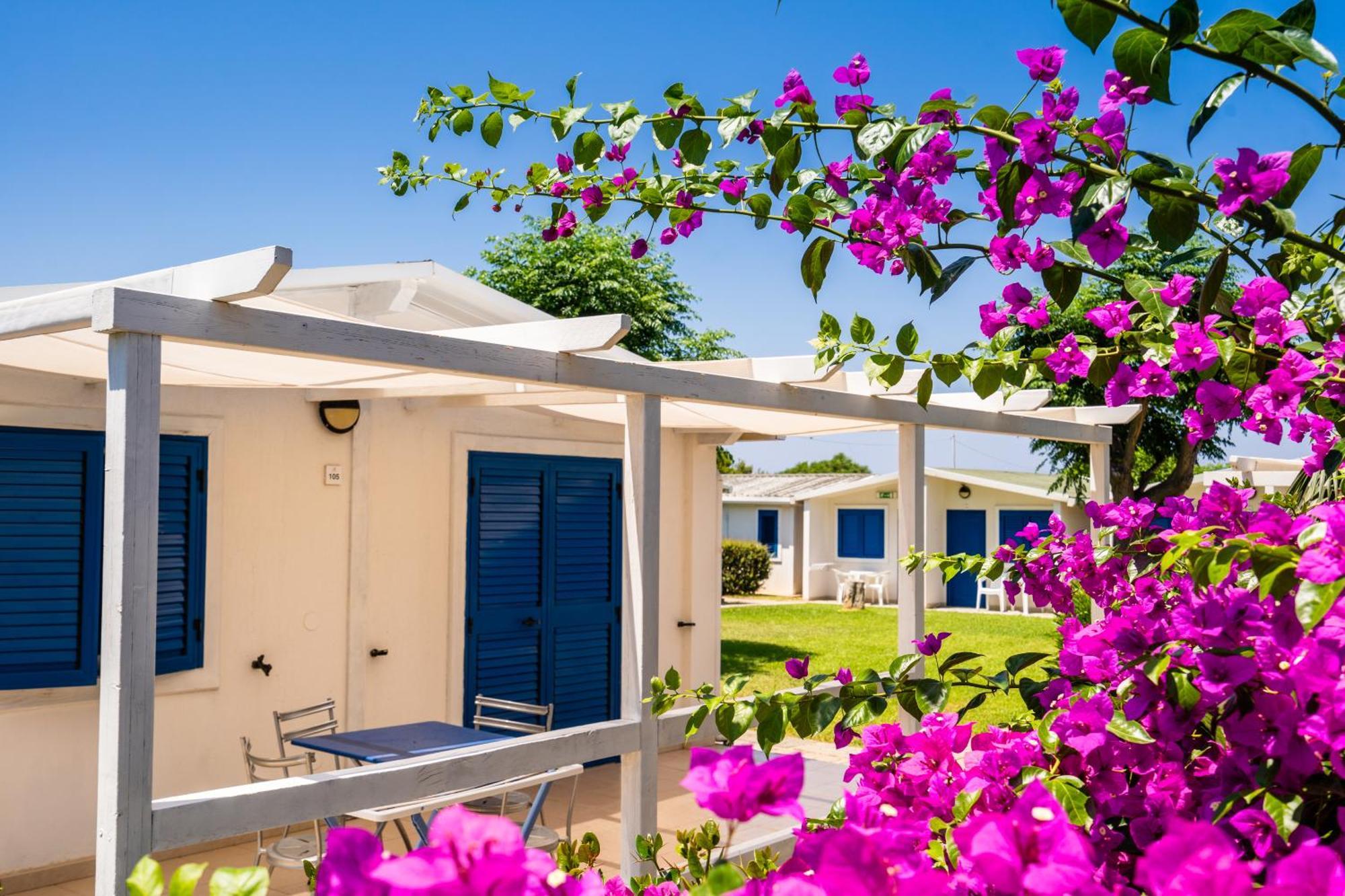 Le Dune Beach Club Messina Eksteriør bilde
